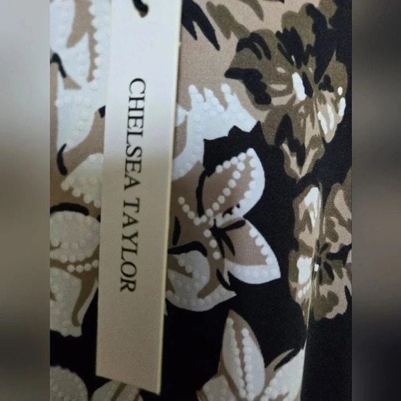 Chelsea Taylor 3/4 Sleeve Dress - Picture 5 of 5